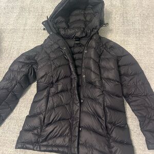 The North Face Women's Black Hooded Puffer Jacket